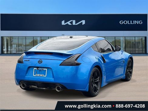 Used 2009 Nissan 370Z Touring w/ Sport Pkg image 3