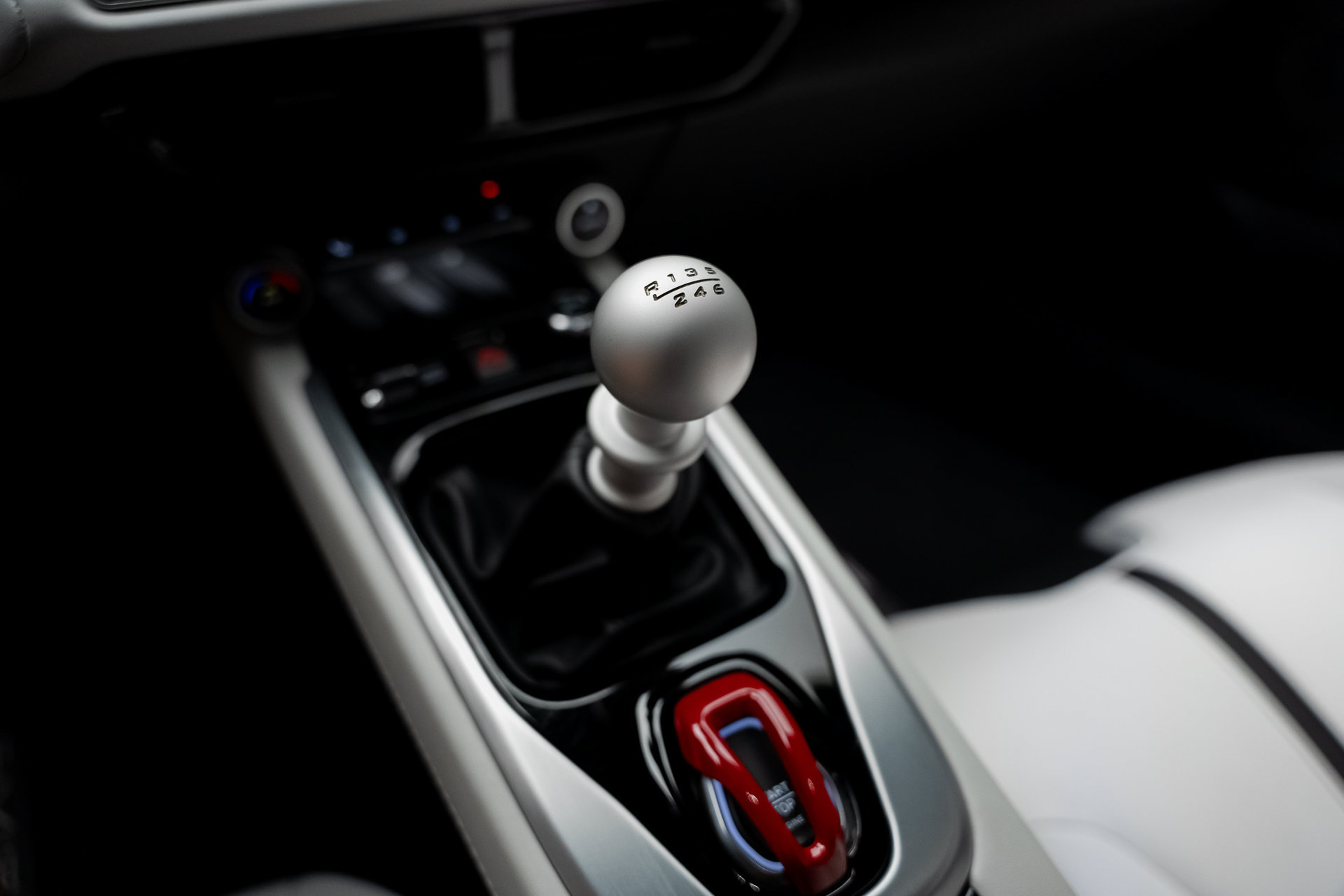 Used 2025 Lotus Emira RWD image 50