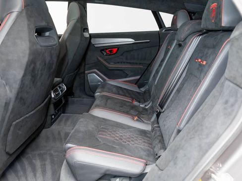 Used 2023 Lamborghini Urus Performante image 11