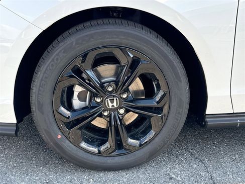 New 2025 Honda Accord SE image 19