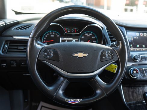 Used 2015 Chevrolet Impala LT w/ Convenience Package image 23