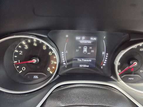 Used 2020 Jeep Compass Latitude w/ Cold Weather Group FWD image 6