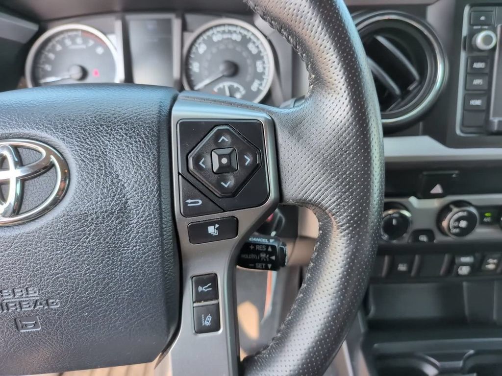Used 2019 Toyota Tacoma SR5 AWD/4WD image 21