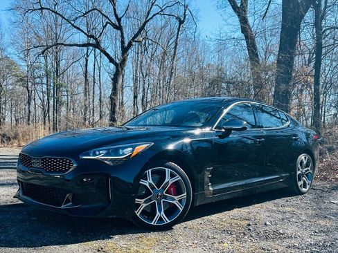 Used 2019 Kia Stinger GT1 image 2