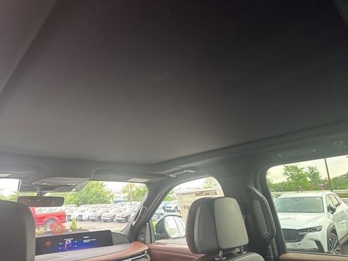 New 2025 Lincoln Navigator L Reserve image 9