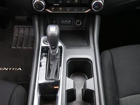 Used 2025 Nissan Sentra SV FWD image 10