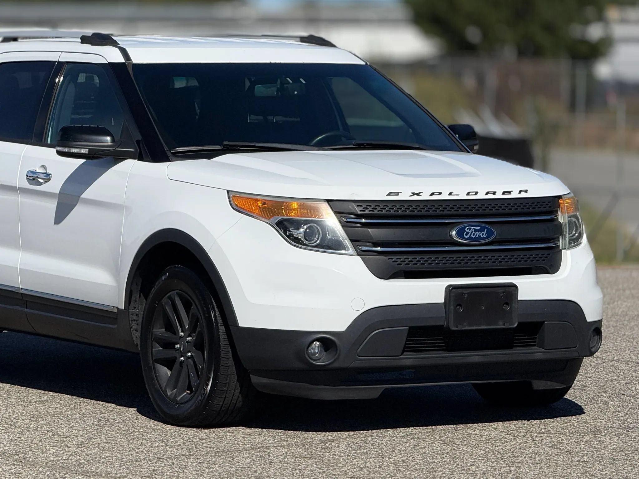 Used 2015 Ford Explorer XLT w/ Equipment Group 202B AWD/4WD image 15