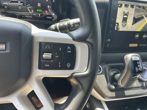 Used 2025 Land Rover Defender 110 S AWD/4WD image 28