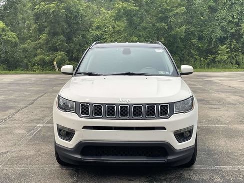 Used 2020 Jeep Compass Latitude w/ Cold Weather Group AWD/4WD image 6