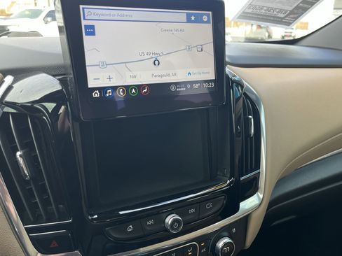 Used 2022 Chevrolet Traverse Premier image 20