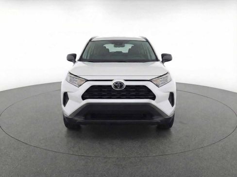 Used 2025 Toyota RAV4 XLE image 2