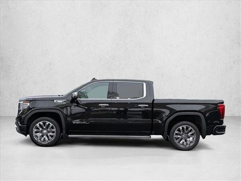Used 2024 GMC Sierra 1500 Denali w/ Denali Reserve Package AWD/4WD image 8