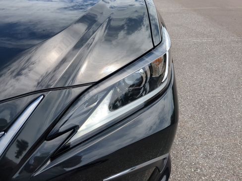 New 2025 Lexus ES 350 w/ Premium Package image 9