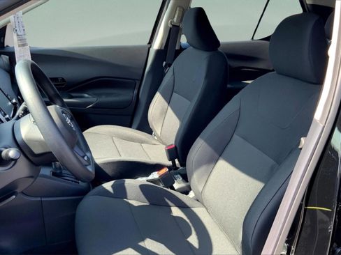 New 2025 Nissan Kicks Play S FWD image 10