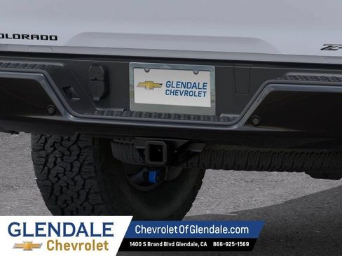New 2026 Chevrolet Colorado ZR2 w/ Technology Package AWD/4WD image 14