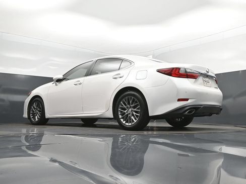 Used 2018 Lexus ES 350 w/ Premier Package FWD image 40