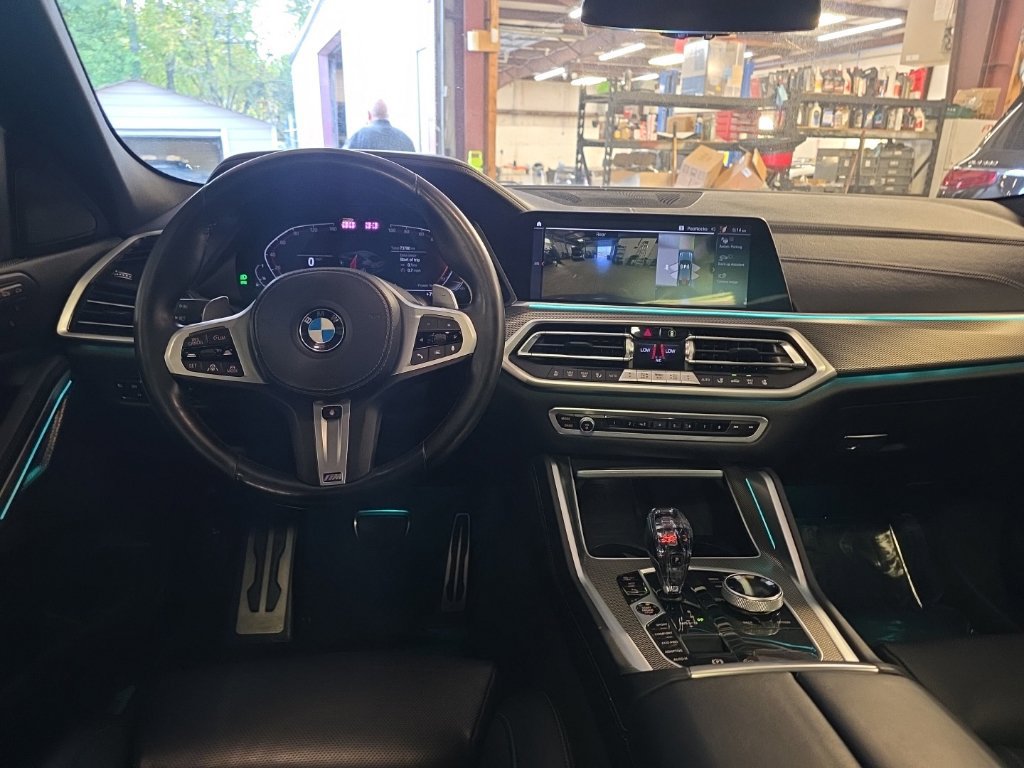Used 2021 BMW X6 xDrive40i w/ M Sport Package AWD/4WD image 4
