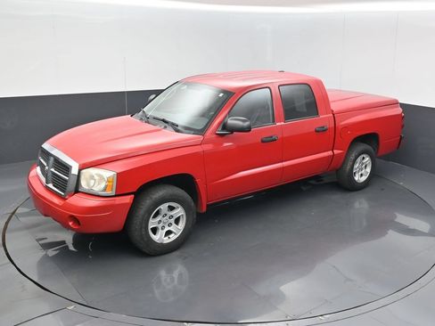 Used 2007 Dodge Dakota SLT w/ Trailer Tow Group AWD/4WD image 9