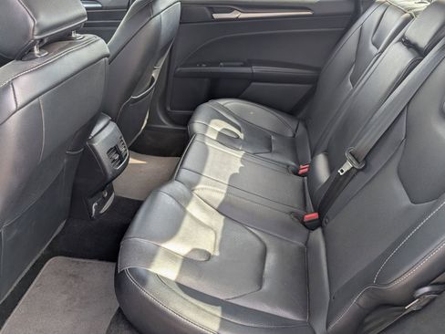 Used 2020 Ford Fusion Titanium AWD/4WD image 7