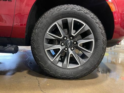 Used 2023 Chevrolet Tahoe Z71 w/ Luxury Package image 27