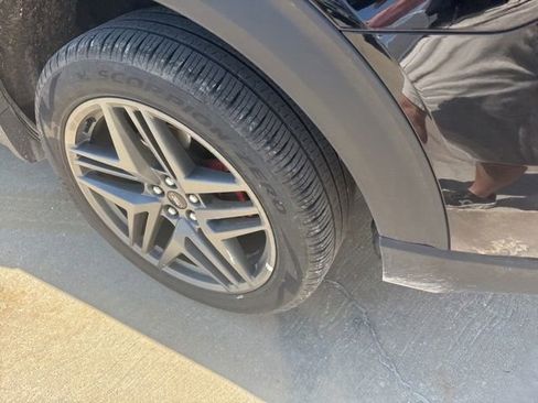 Used 2025 Ford Explorer ST-Line w/ ST-Line Street Pack AWD/4WD image 12