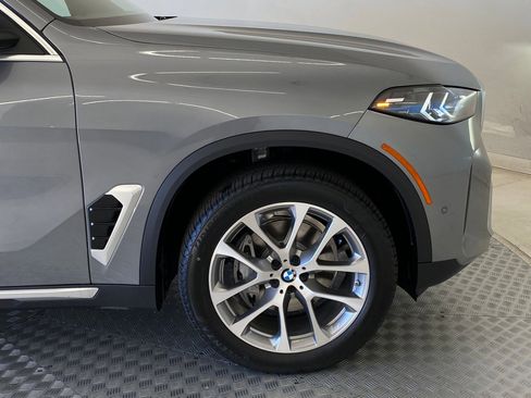 New 2026 BMW X5 xDrive40i w/ Premium Package image 10