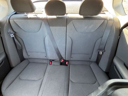 Used 2025 Kia K4 FWD image 40