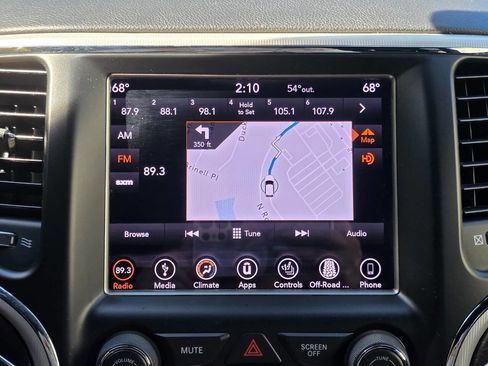 Used 2018 Jeep Grand Cherokee Limited image 24