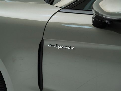 Used 2025 Porsche Panamera 4 image 13