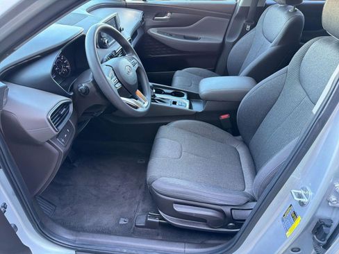 Used 2020 Hyundai Santa Fe SE image 5