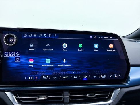 Used 2024 Chevrolet Equinox EV LT w/ LPO, Trailering Package FWD image 21