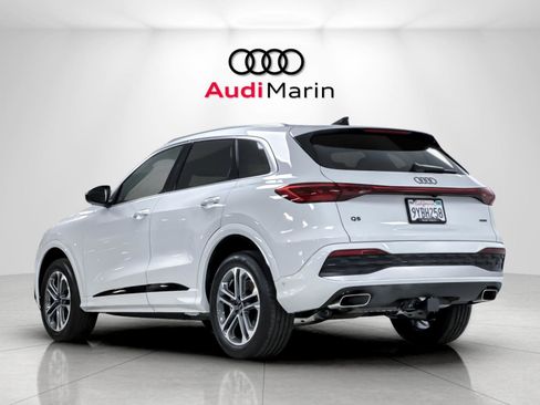 Used 2025 Audi Q5 Premium w/ Convenience Package AWD/4WD image 3