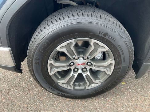 Used 2024 GMC Sierra 1500 SLT image 33