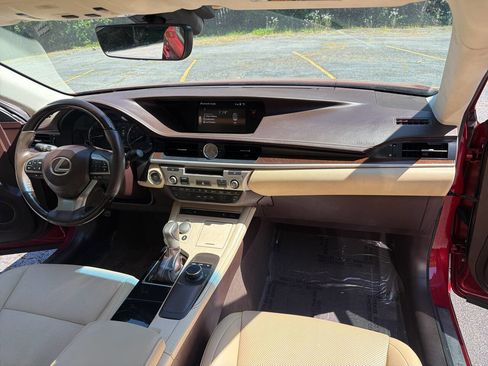 Used 2018 Lexus ES 350 w/ Premier Package FWD image 25