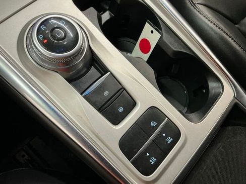 Used 2022 Ford Explorer XLT w/ Equipment Group 202A image 22