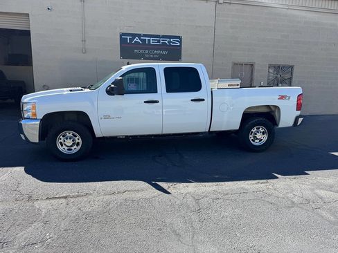 Used 2008 Chevrolet Silverado 2500 LT w/ 1LT Convenience Package image 5