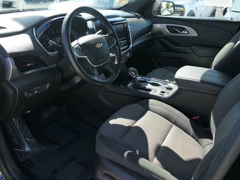 Used 2023 Chevrolet Traverse LT image 8