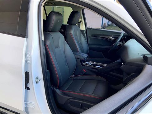 Used 2022 Buick Envision Essence w/ Technology Package II image 9