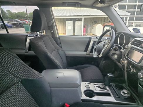 Used 2013 Toyota 4Runner SR5 w/ Convenience Pkg AWD/4WD image 10