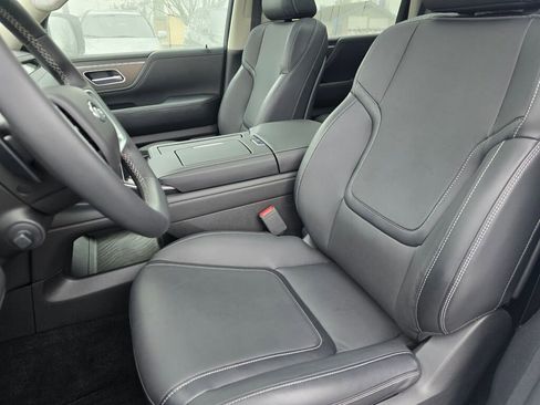 Used 2025 INFINITI QX80 Pure image 23