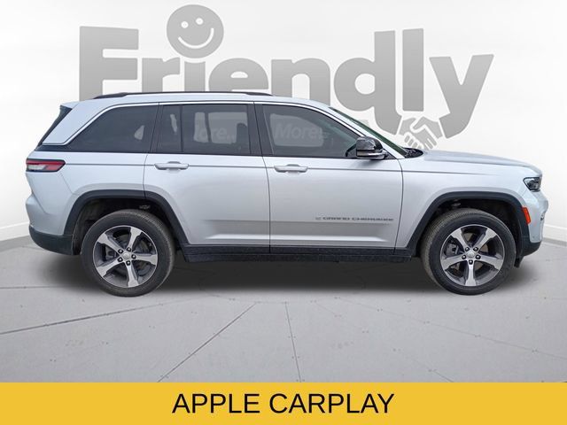 Used 2022 Jeep Grand Cherokee Limited 4xe w/ Luxury Tech Group II AWD/4WD image 4