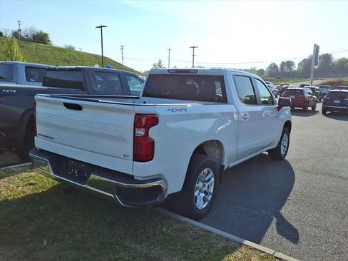 Used 2023 Chevrolet Silverado 1500 LT AWD/4WD image 6