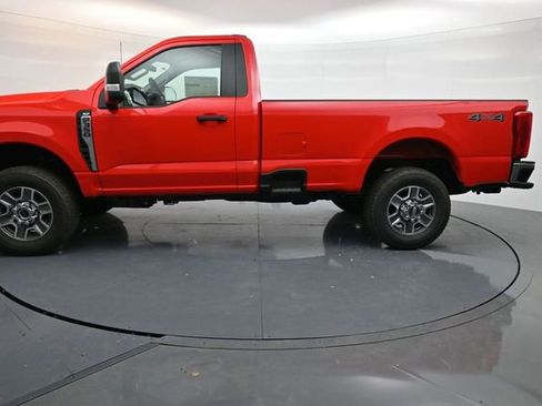 New 2025 Ford F350 XLT image 4