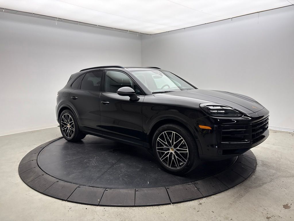 Certified 2024 Porsche Cayenne AWD/4WD image 9