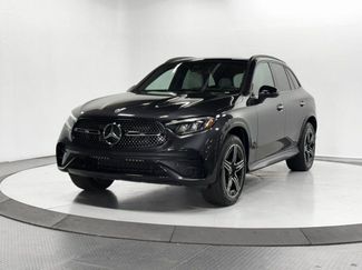 Used 2025 Mercedes-Benz GLC 350e 4MATIC w/ AMG Line video 3