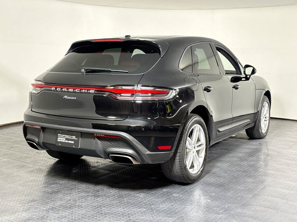 Certified 2023 Porsche Macan AWD/4WD image 7