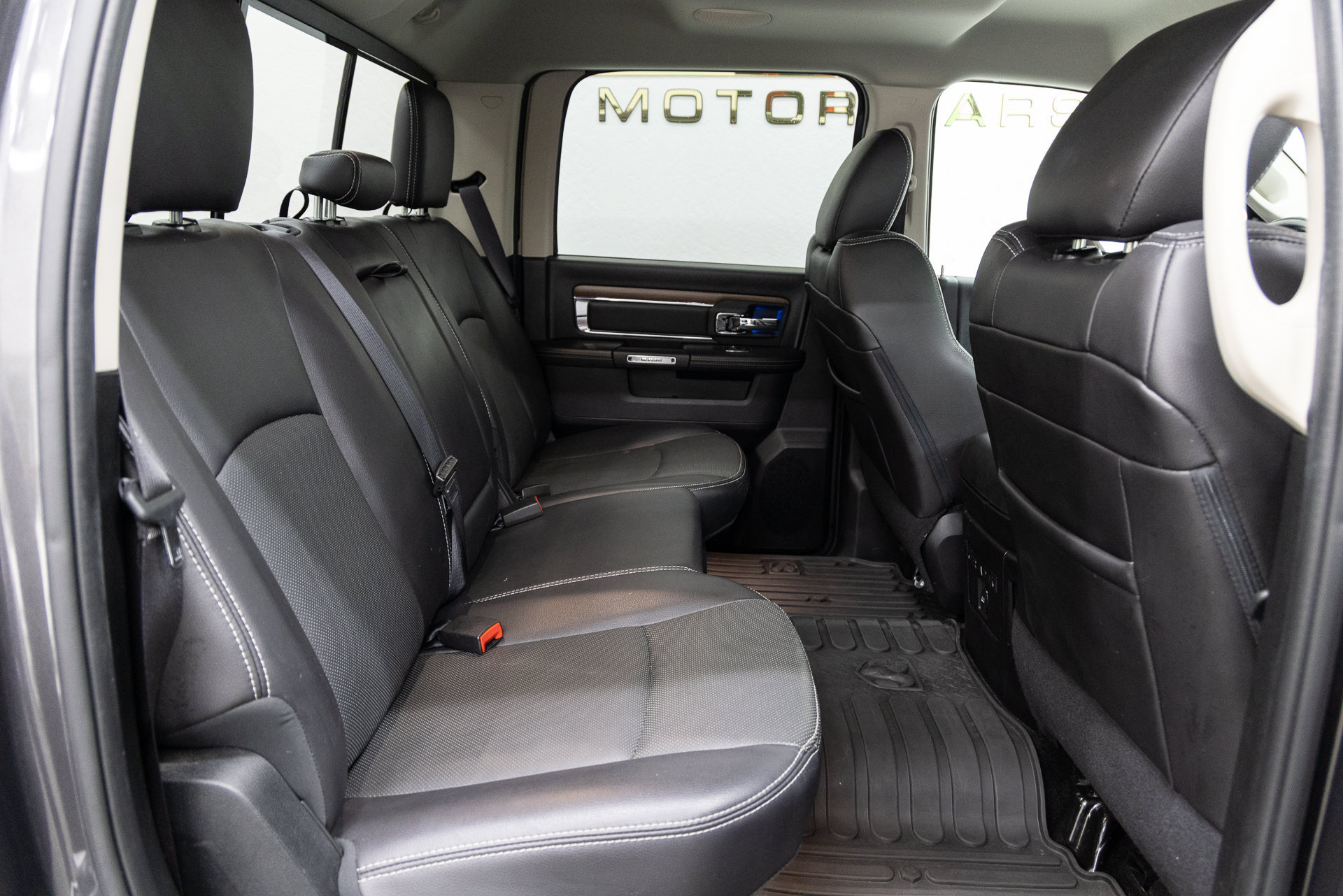 Used 2016 RAM 1500 Laramie w/ Convenience Group AWD/4WD image 15