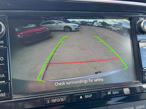 Used 2016 Mitsubishi Outlander GT image 21