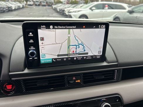 Used 2025 Honda Pilot Touring image 13