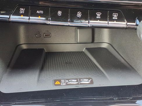 New 2026 Chevrolet Traverse Z71 image 17